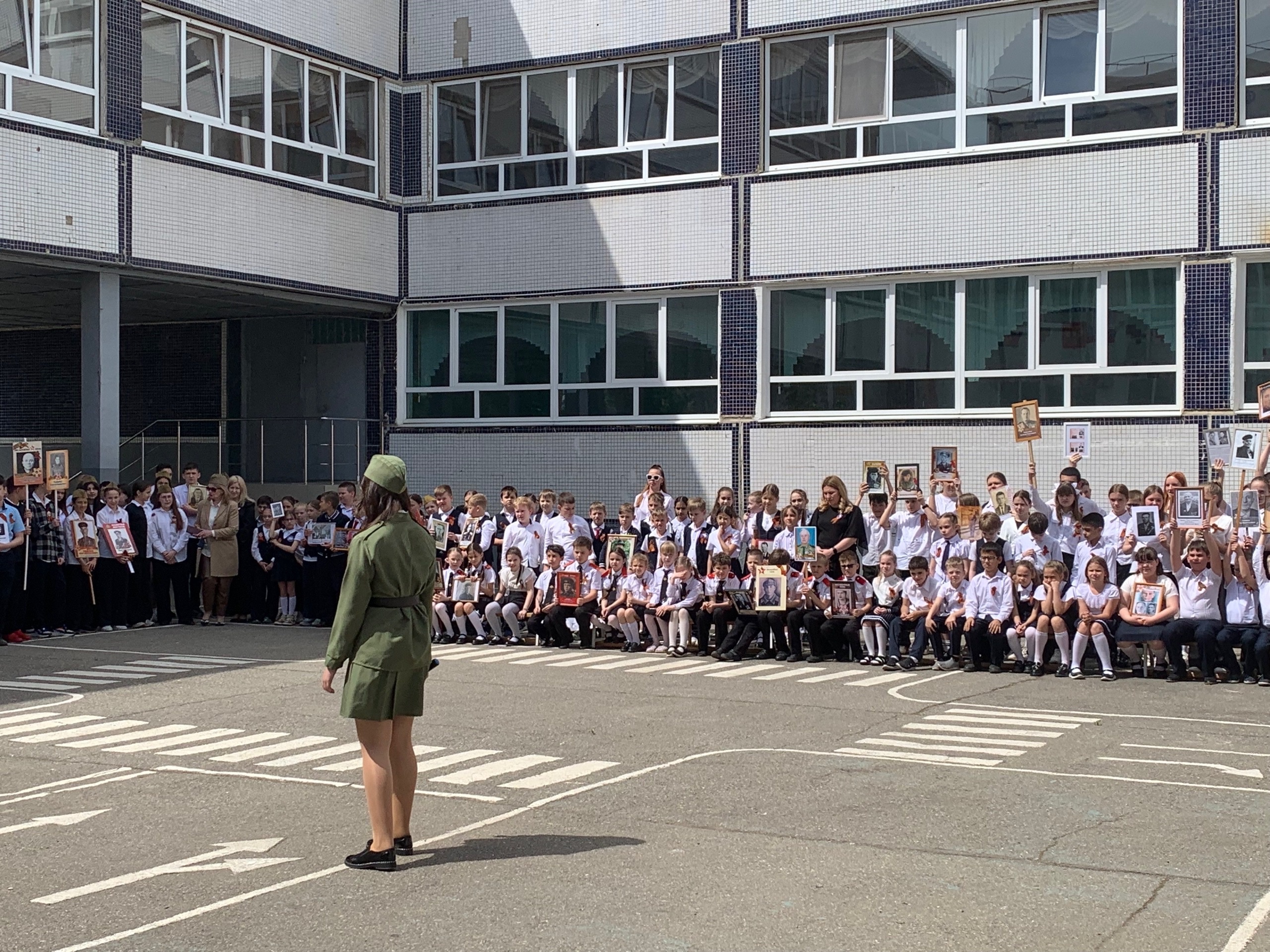 Торжественная общешкольная линейка.